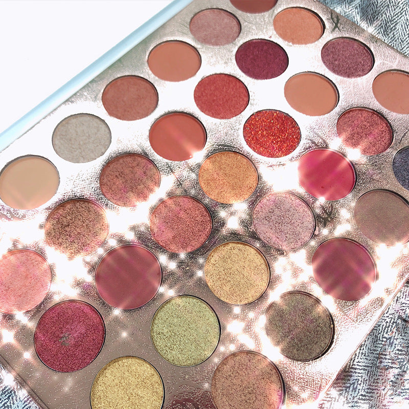 SG's Better Girl 35 color eyeshadow palette