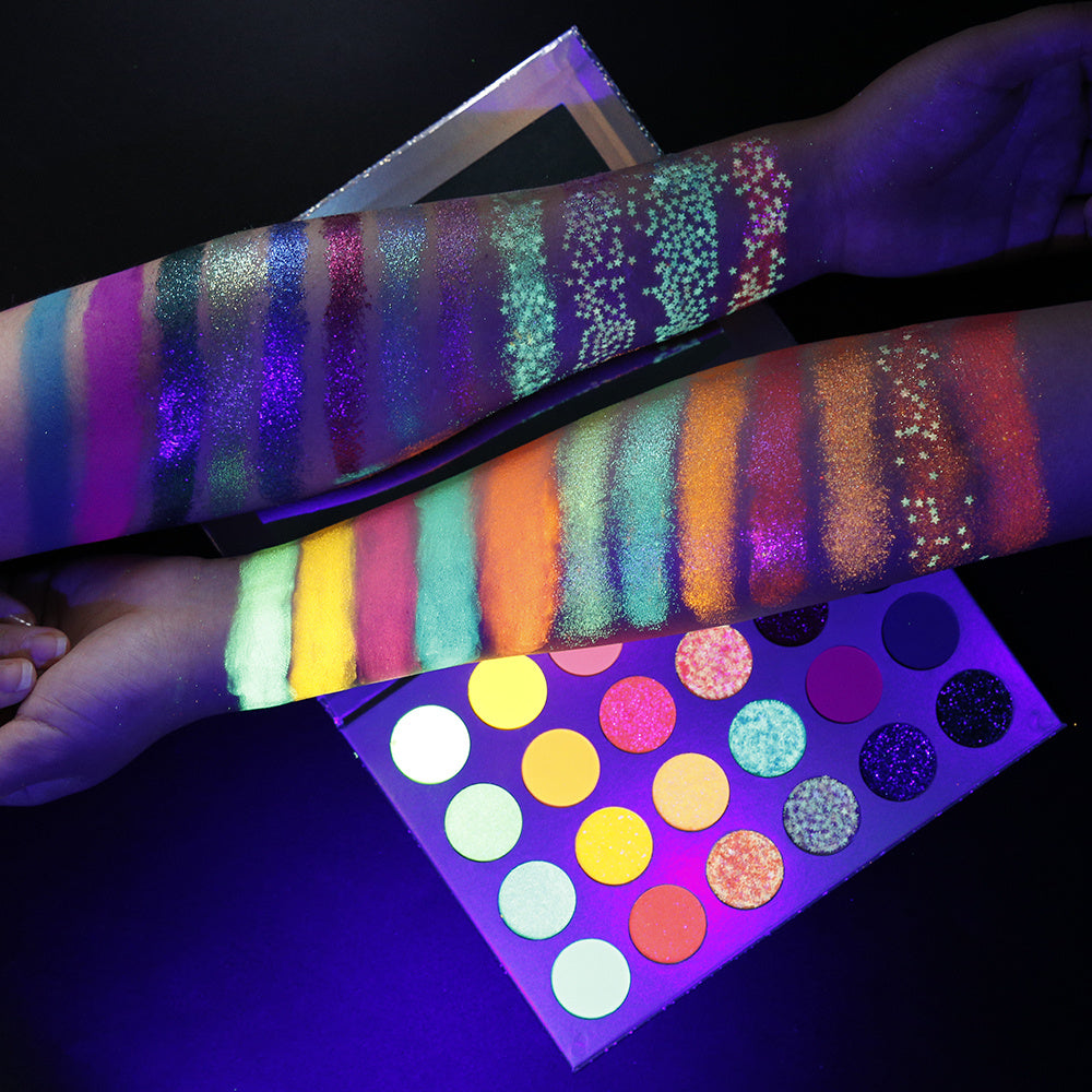 SG's Glow with the Flow Eyeshadow Palette